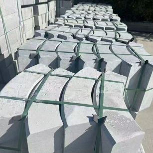 延安 芝麻灰弧形路沿石
