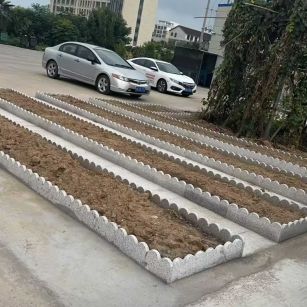 延安 花边石、花围石、花园石安装效果