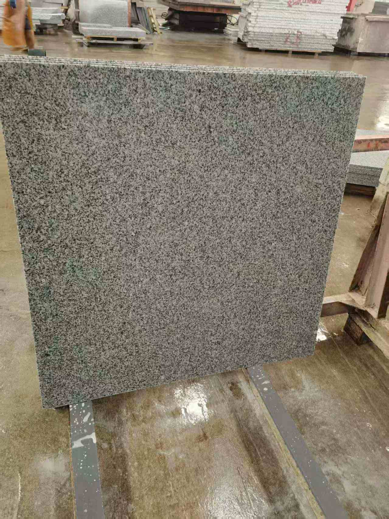 延安 芝麻白光面900*900，高地铁标准