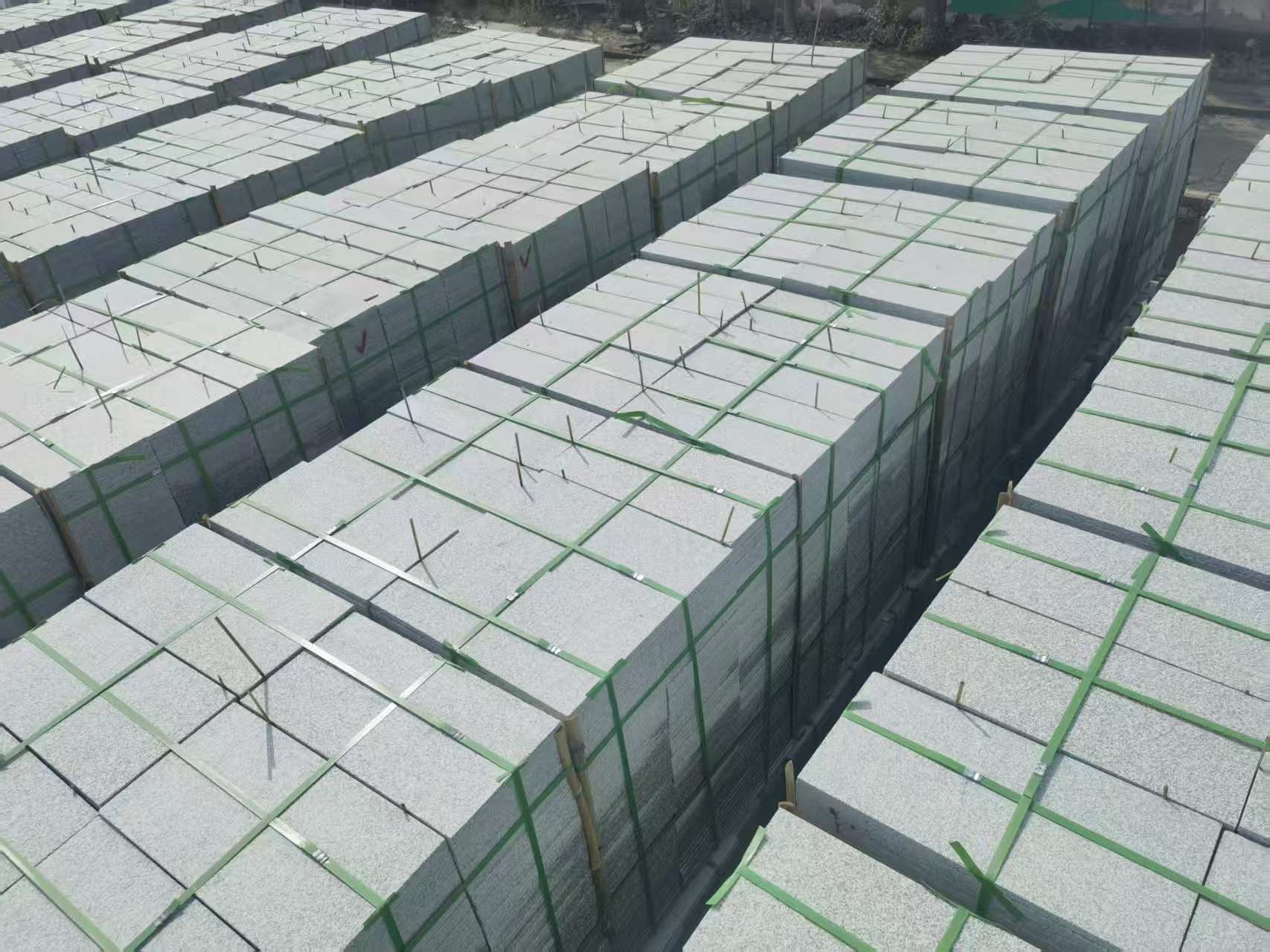 延安 芝麻白1.8公分火烧300*600地铺，清仓大甩卖