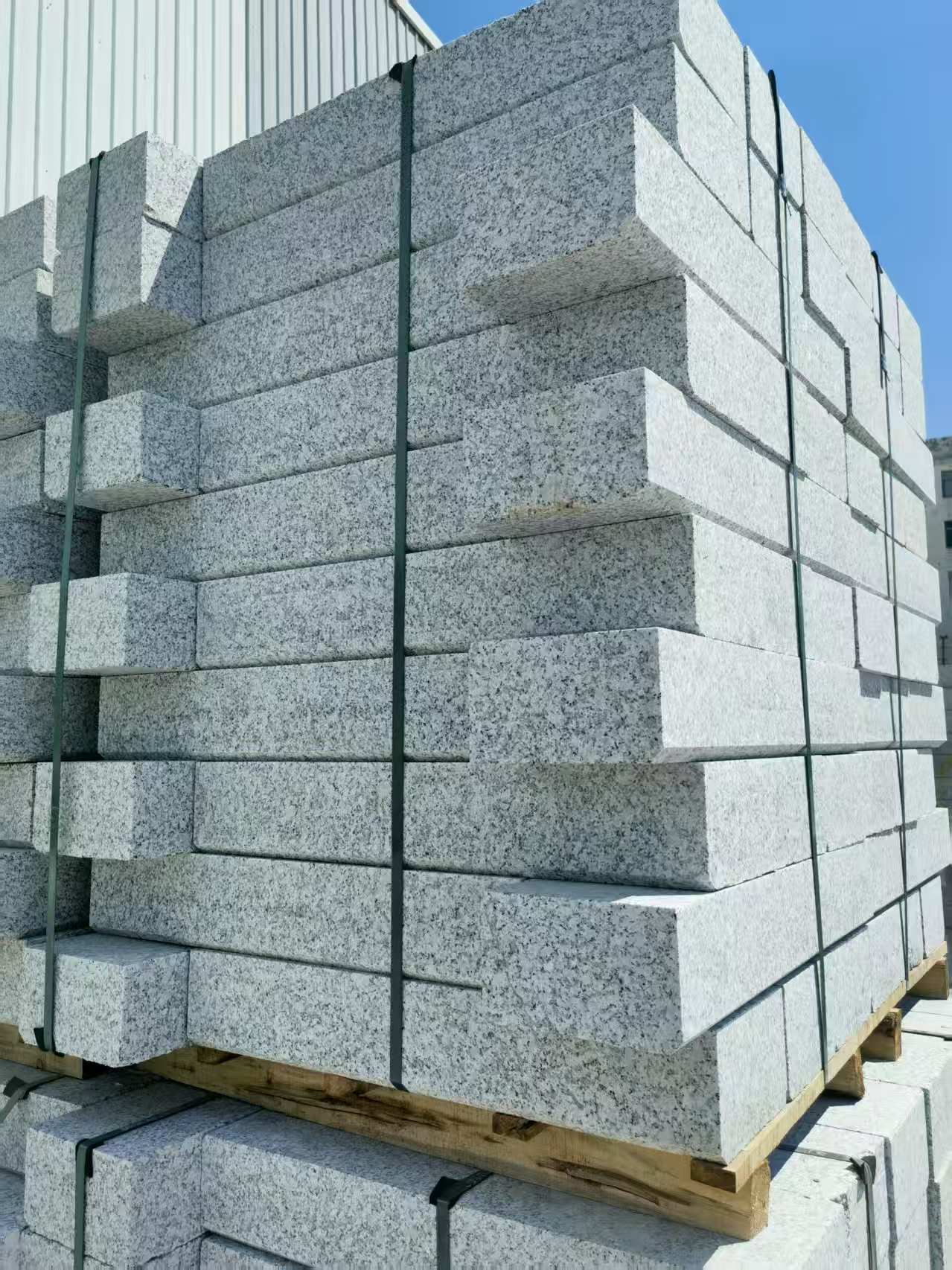 延安 路沿石颜色均匀、尺寸标准