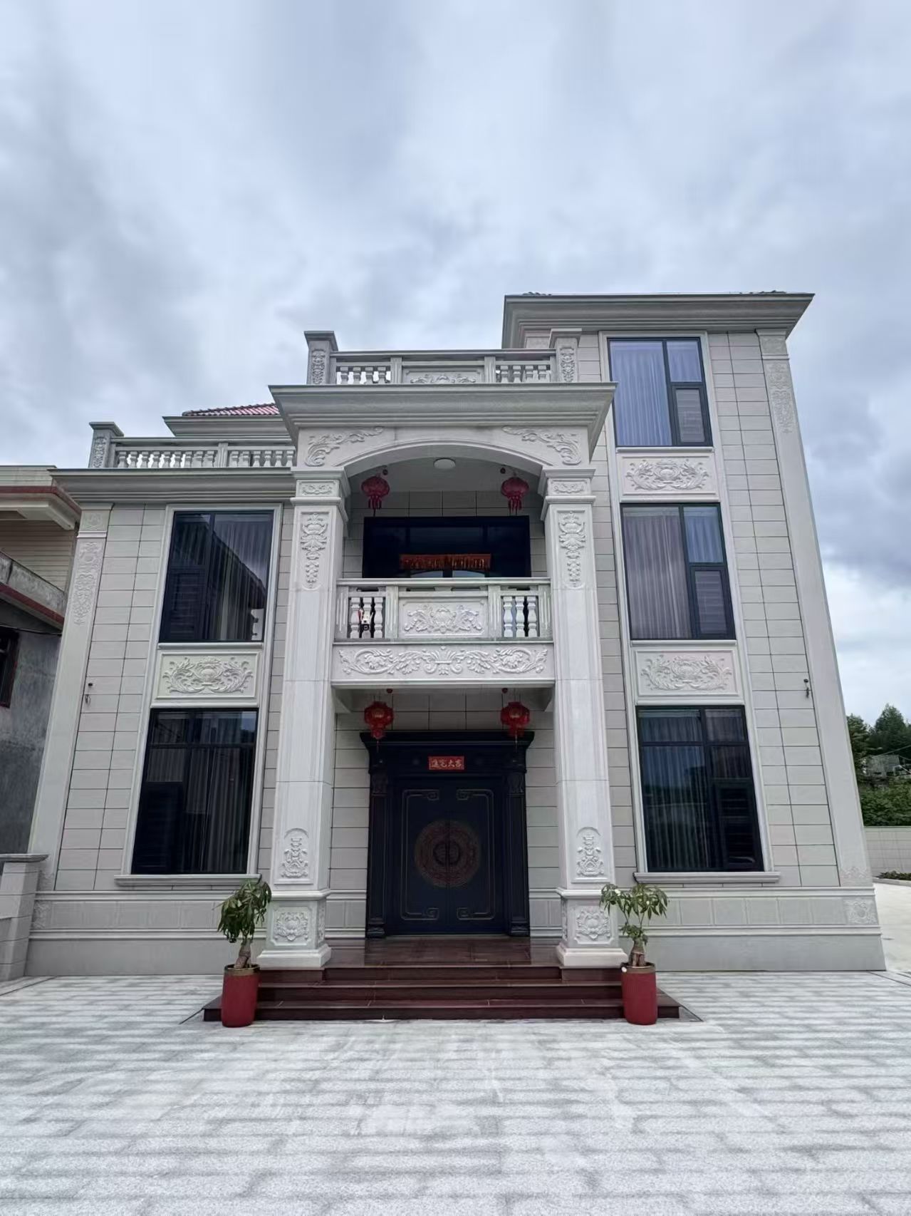 延安 芝麻白石材别墅干挂案例展示